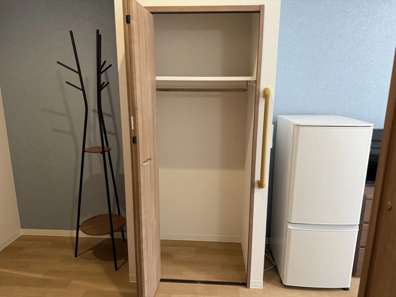 トイレ付きの18m²個室