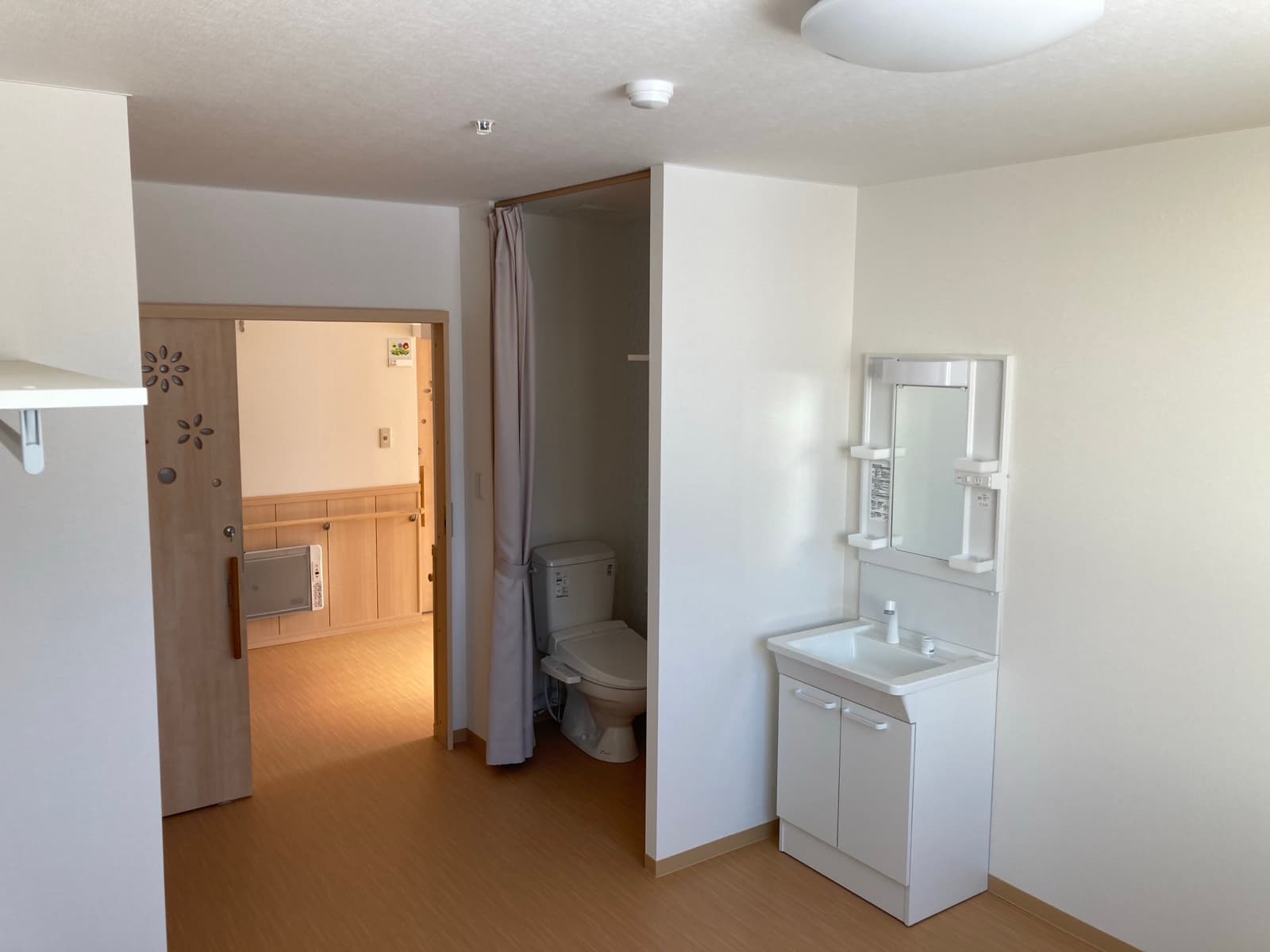トイレ付きの個室