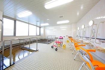 温泉の一般浴室
