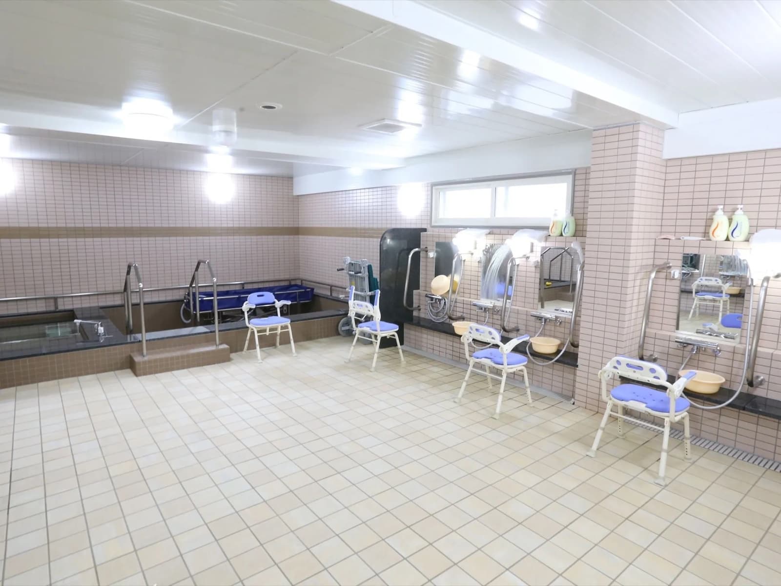 機械浴室とデイサービス