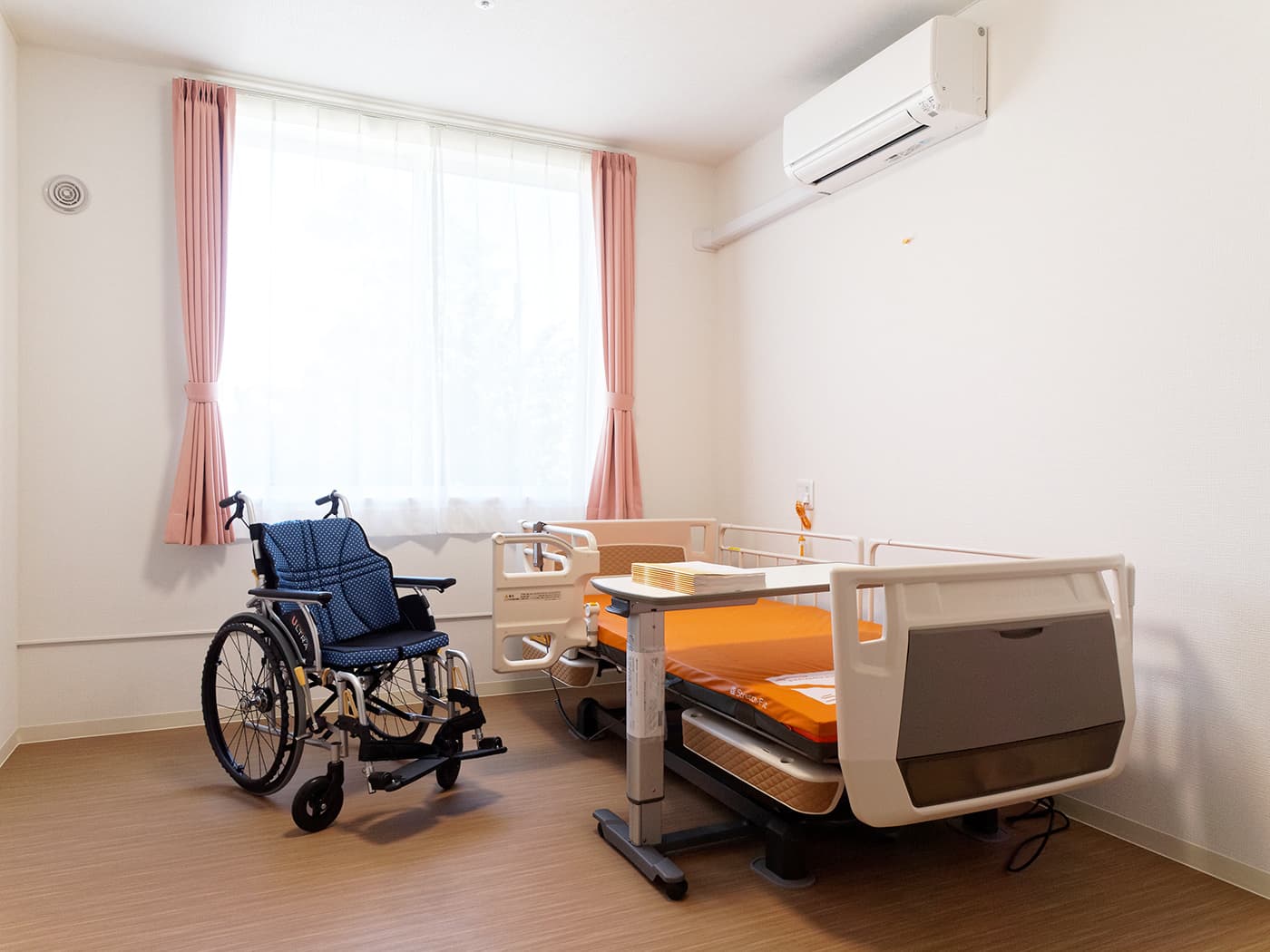1人部屋は月額約10.3万円