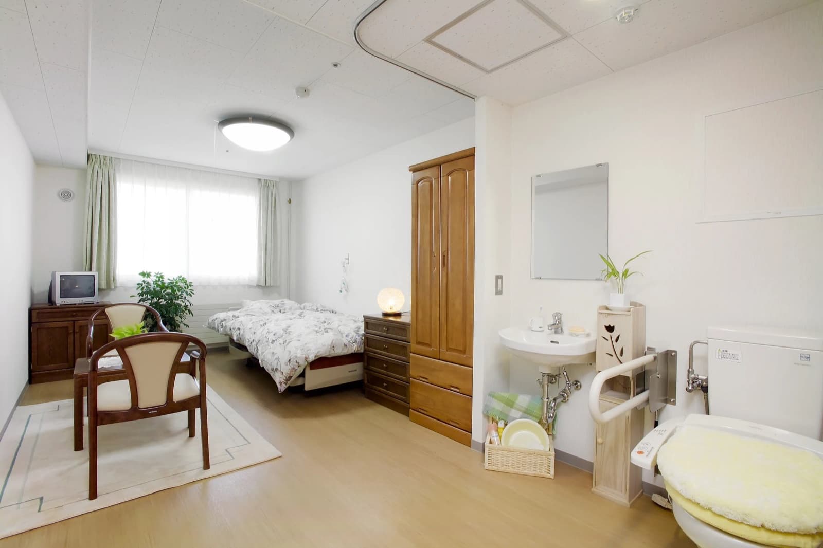 トイレ付きの個室