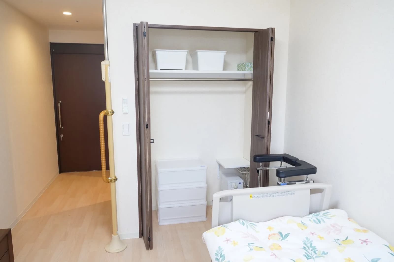 お部屋に見守りセンサー