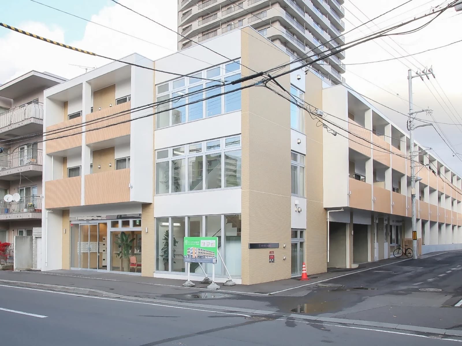 サービス付き高齢者向け住宅 ロータス山鼻邸