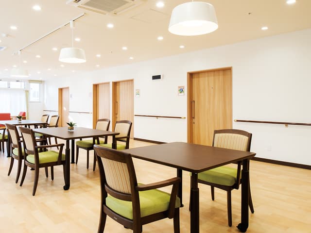 座りやすい食卓